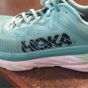 How’s One One Bondi 7 Womens Running shoe sz 10D